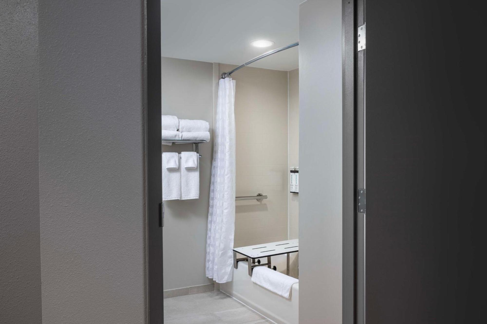 Hyatt Place Chantilly Dulles Airport South Exterior foto